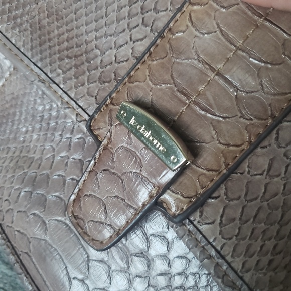 Moving Sale💫 Liz Claiborne faux snake skin crossbody bag - Picture 6 of 6